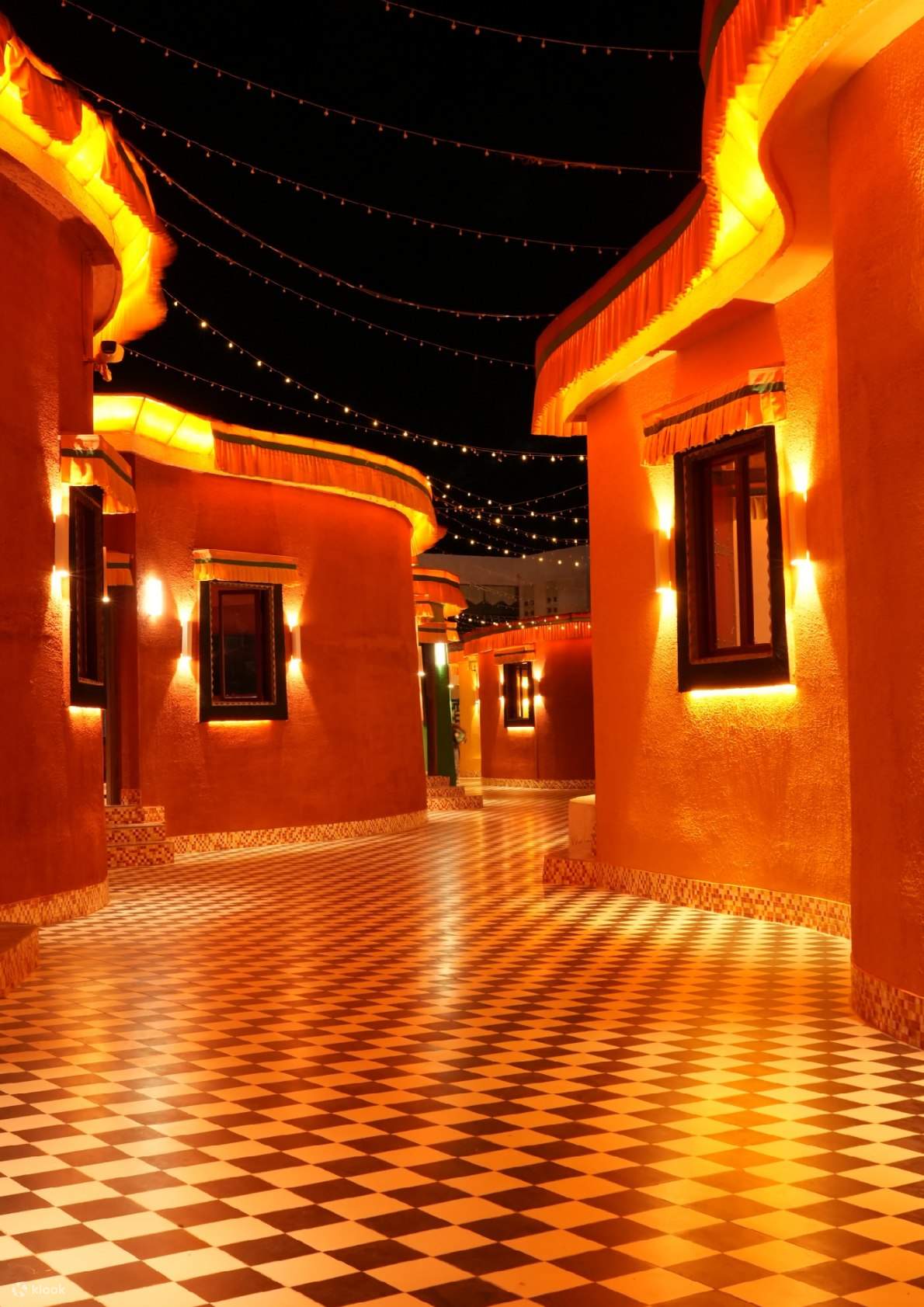 梵·윈단 티베트 연회 | 주자이거우 경구점